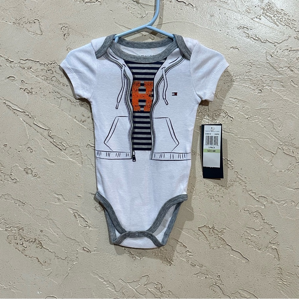 Tommy Hilfiger White and Gray Baby Short Sleeve Bodysuit size 3-6M NWT